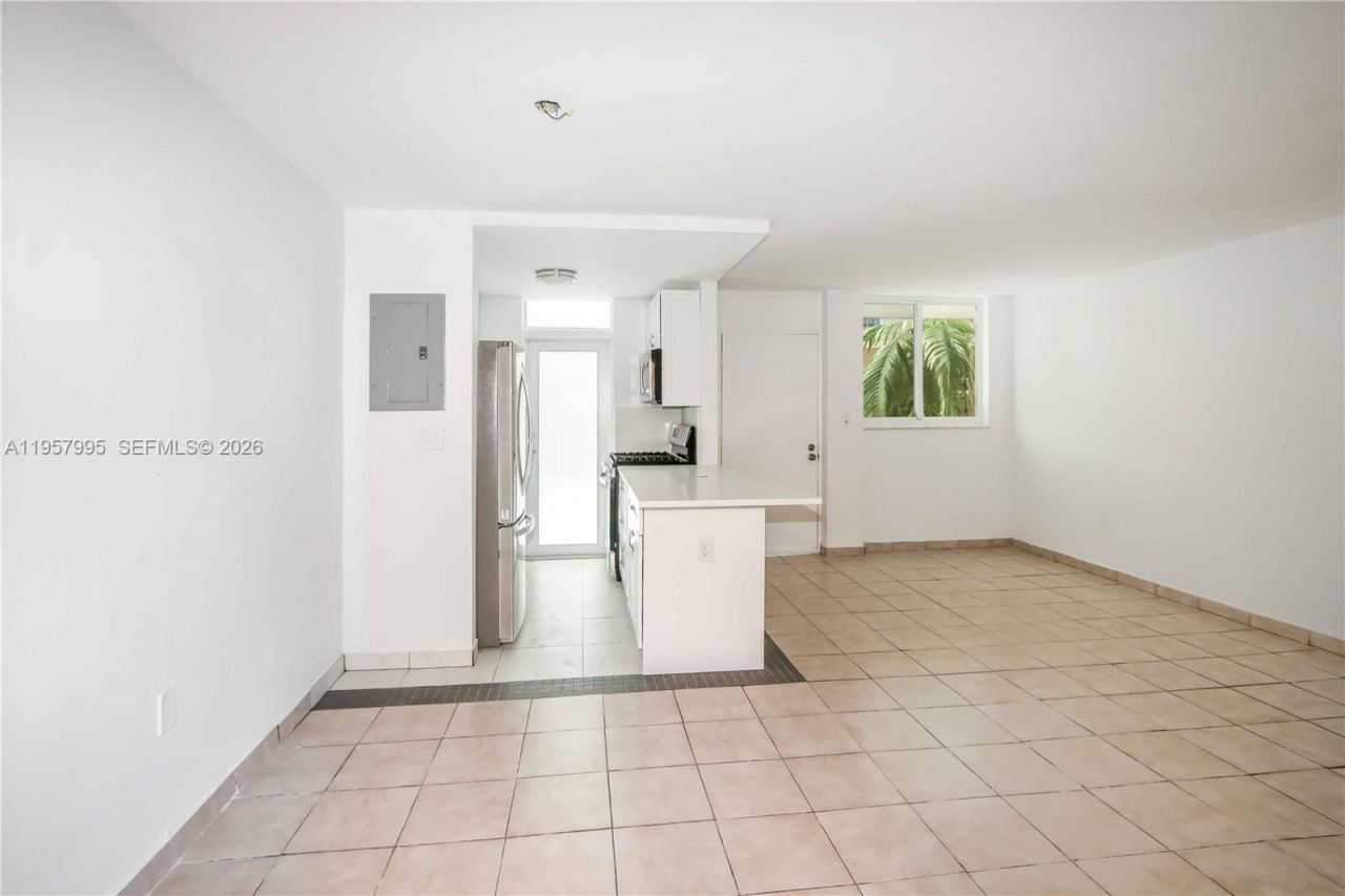 921 Jefferson Ave, Unit 3C, Miami Beach, FL 33139 Photo