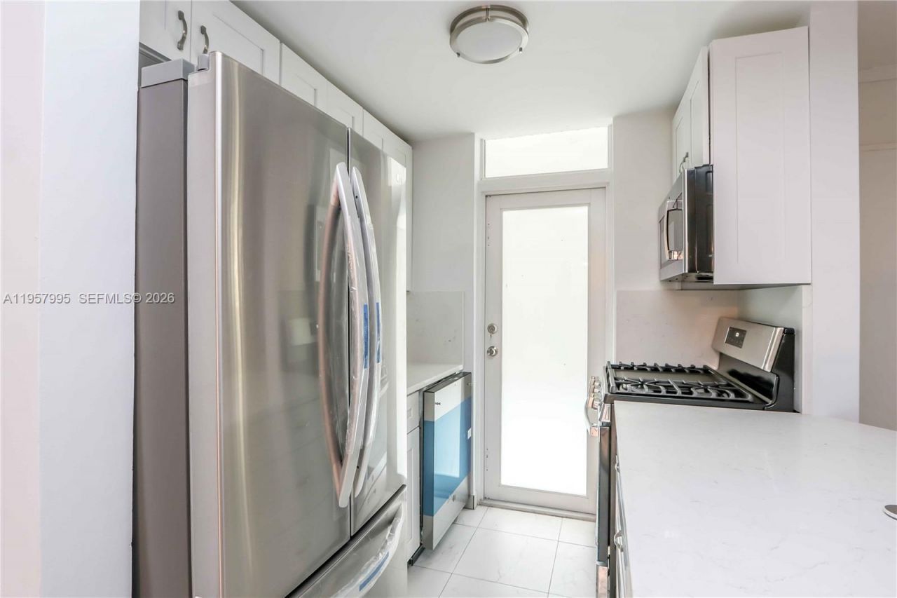 921 Jefferson Ave, Unit 3C, Miami Beach, FL 33139 Photo