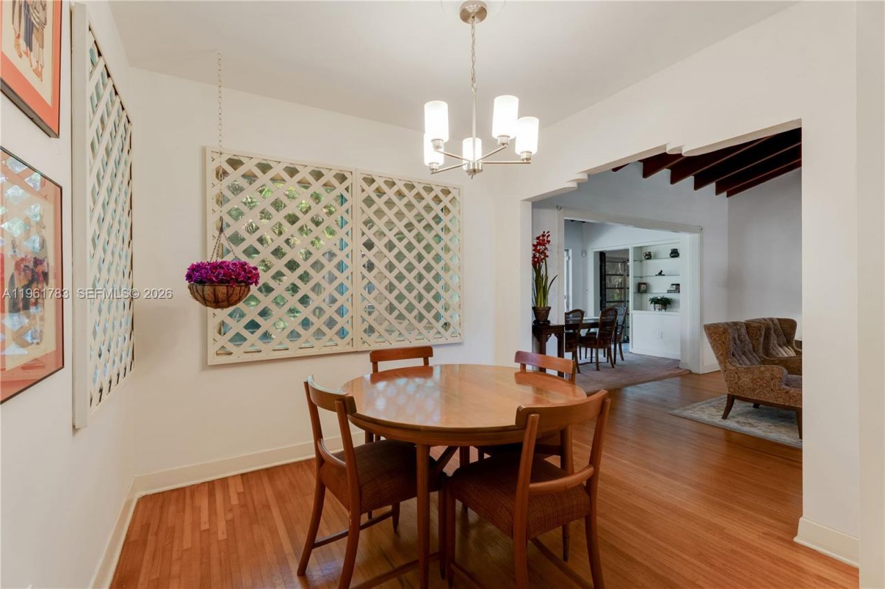 6901 Altamira St, Coral Gables, FL 33146 Photo