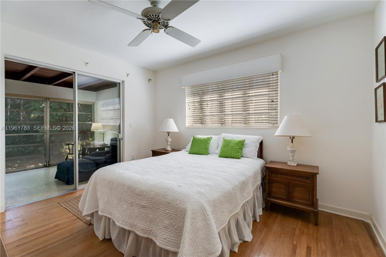 6901 Altamira St, Coral Gables, FL 33146 Photo