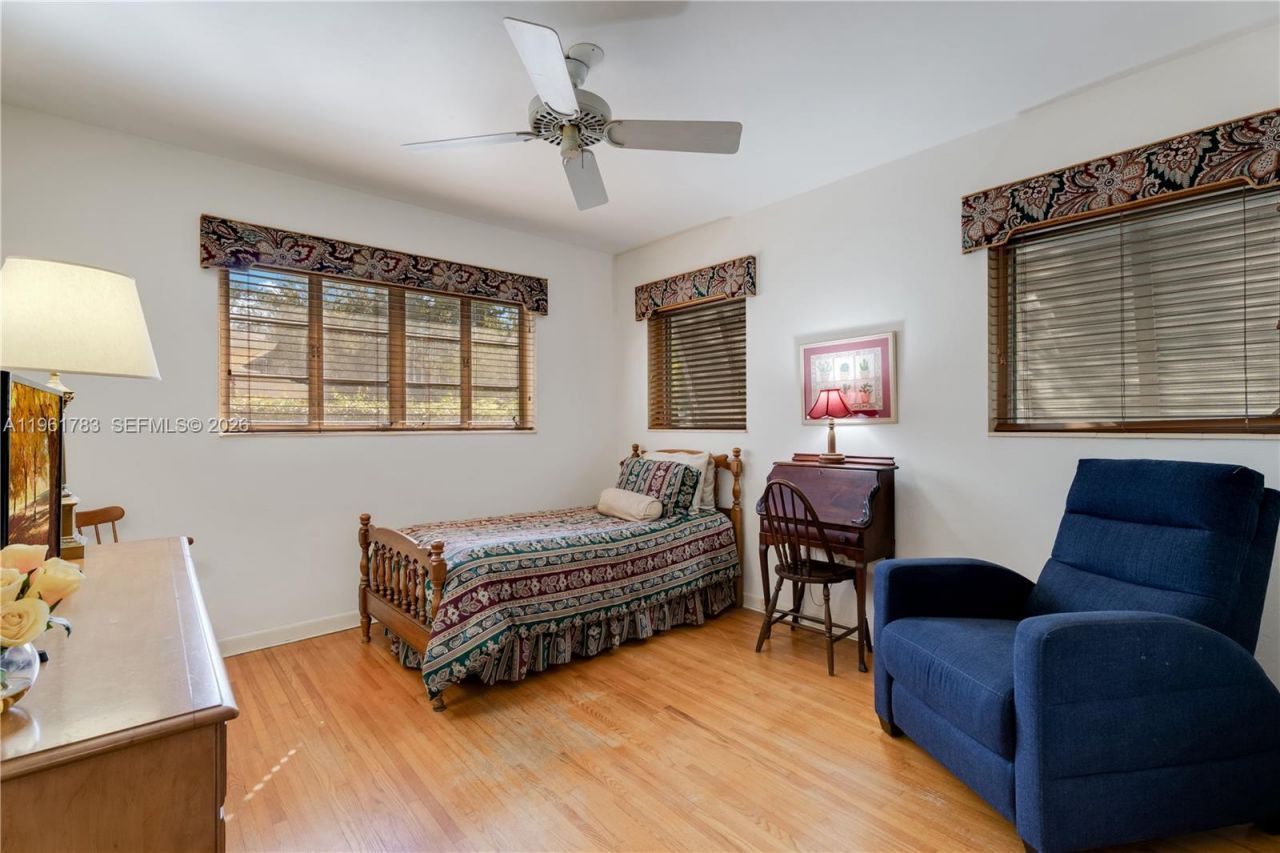 6901 Altamira St, Coral Gables, FL 33146 Photo