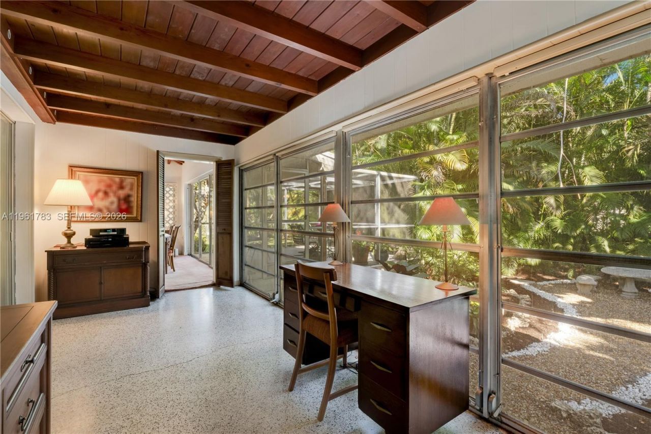 6901 Altamira St, Coral Gables, FL 33146 Photo