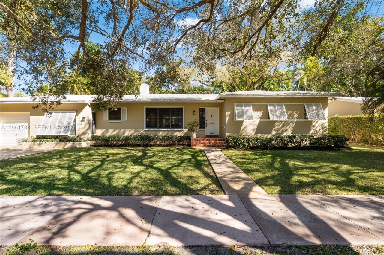 6901 Altamira St, Coral Gables, FL 33146 Photo