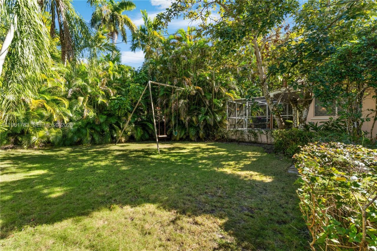 6901 Altamira St, Coral Gables, FL 33146 Photo