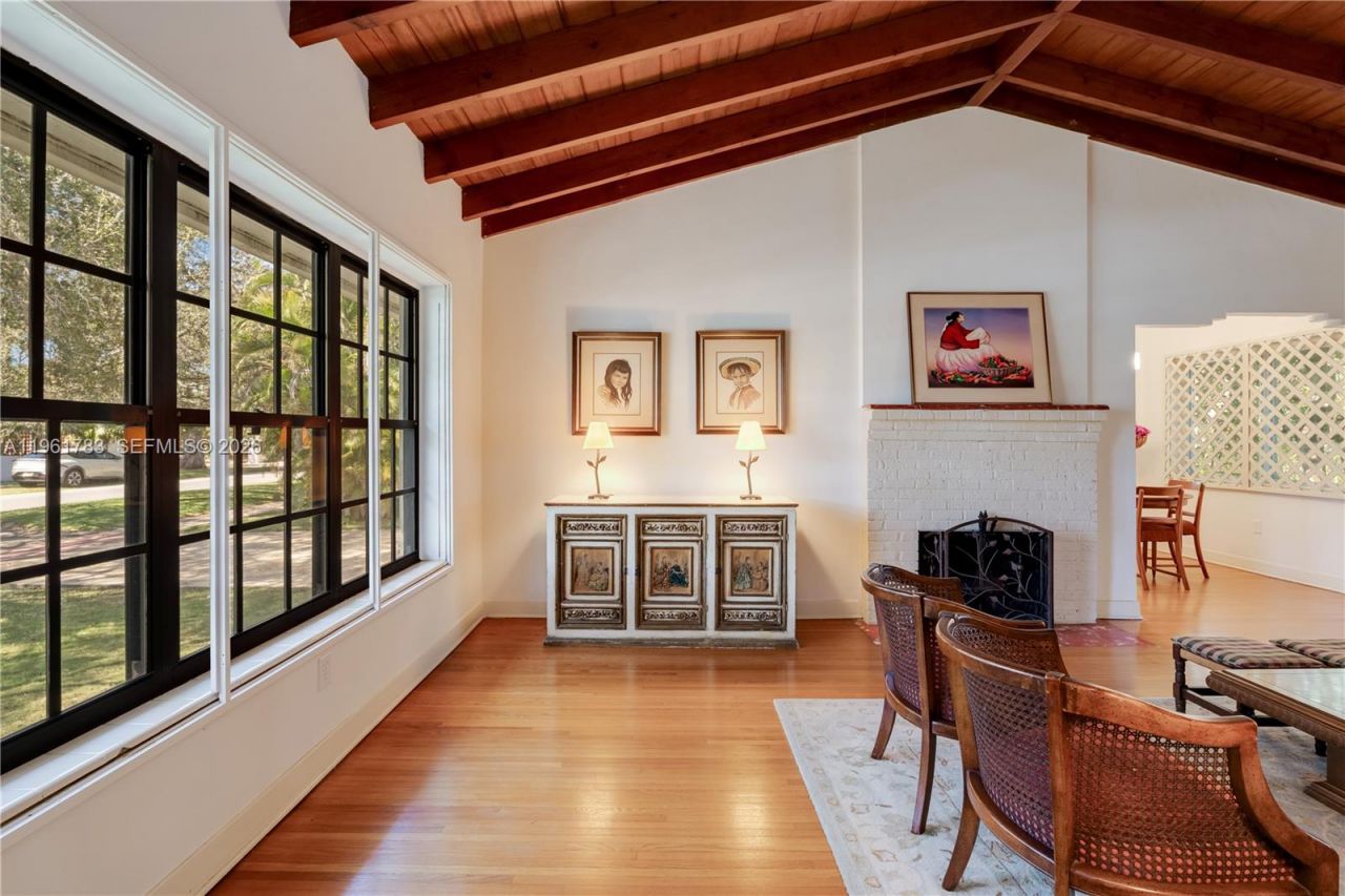 6901 Altamira St, Coral Gables, FL 33146 Photo