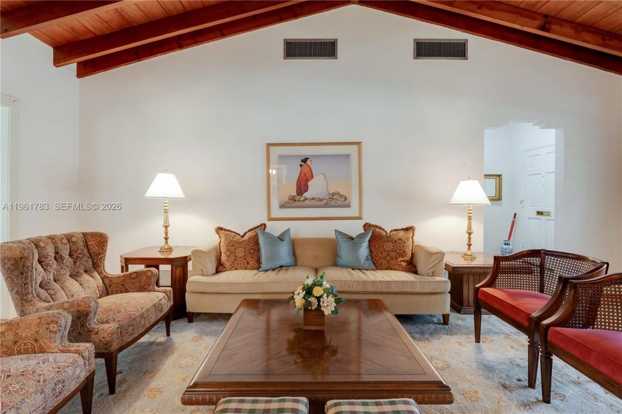 6901 Altamira St, Coral Gables, FL 33146 Photo