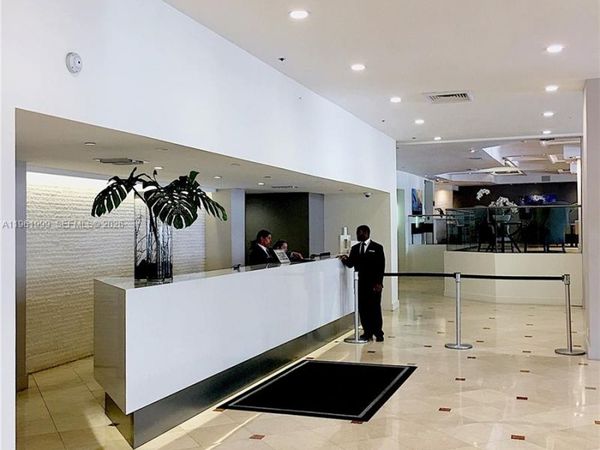 100 Lincoln Rd , Unit 303, Miami Beach, FL 33139