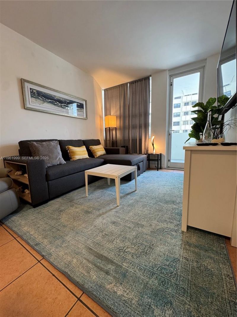 100 Lincoln Rd, Unit 303, Miami Beach, FL 33139 Photo