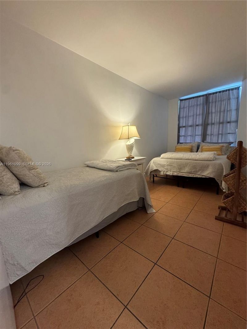 100 Lincoln Rd, Unit 303, Miami Beach, FL 33139 Photo