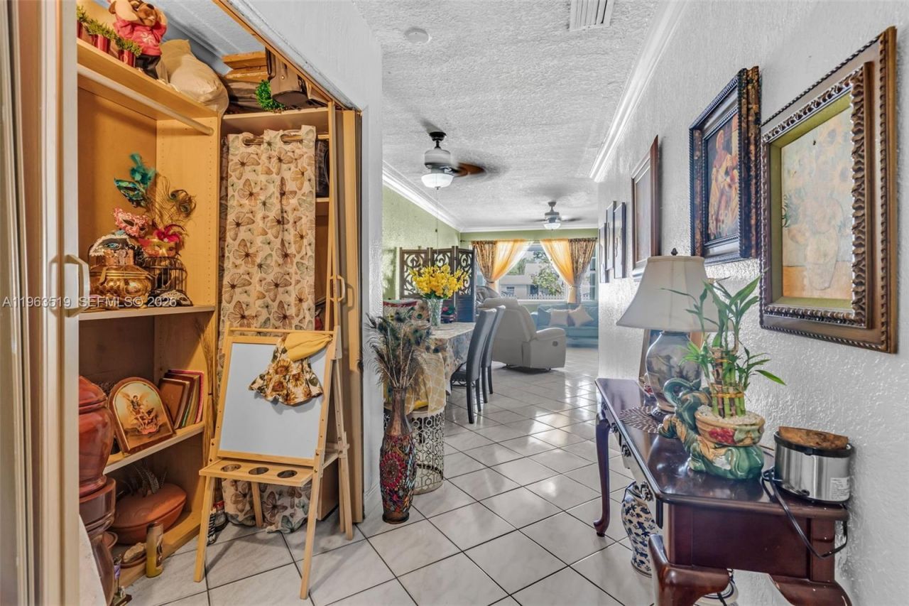 5574 SW 3rd St, Miami, FL 33134 Photo