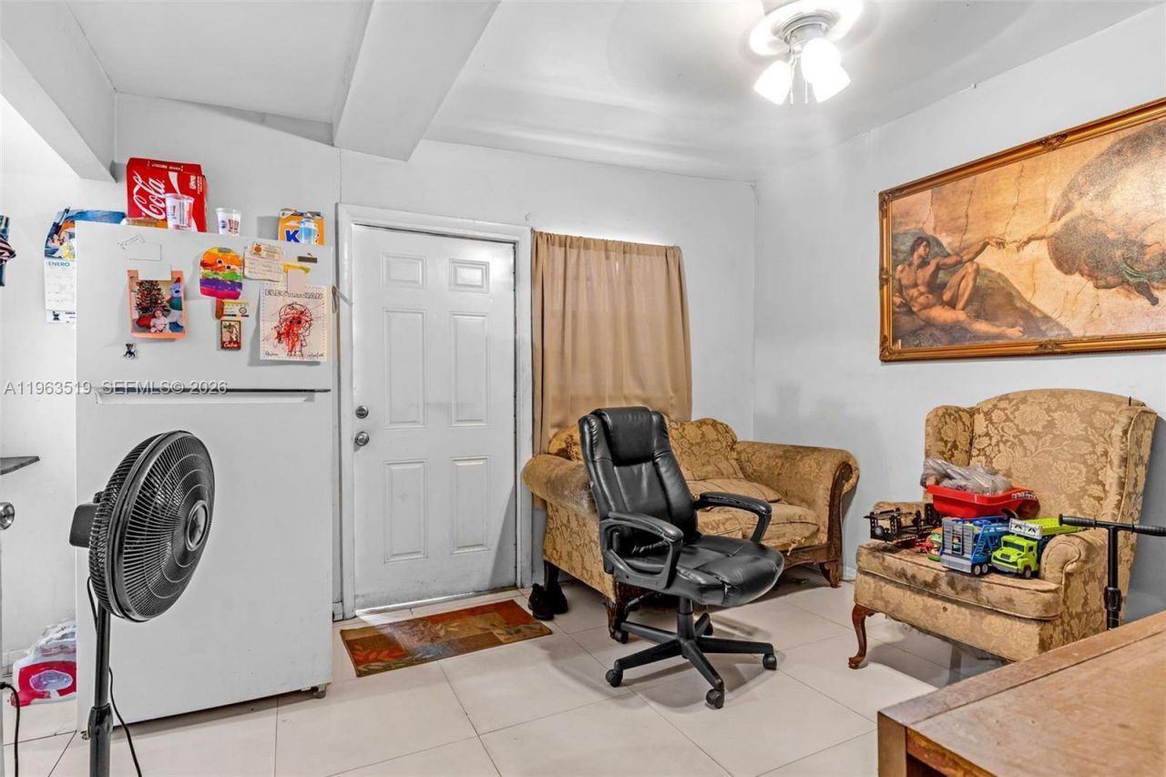 5574 SW 3rd St, Miami, FL 33134 Photo