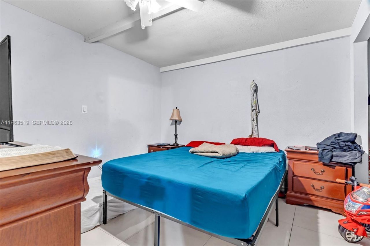 5574 SW 3rd St, Miami, FL 33134 Photo