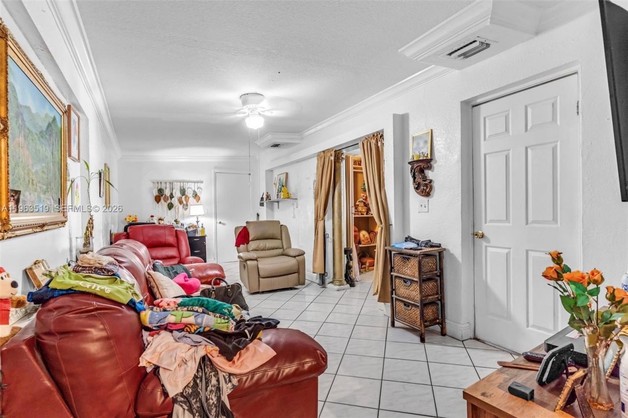 5574 SW 3rd St, Miami, FL 33134 Photo