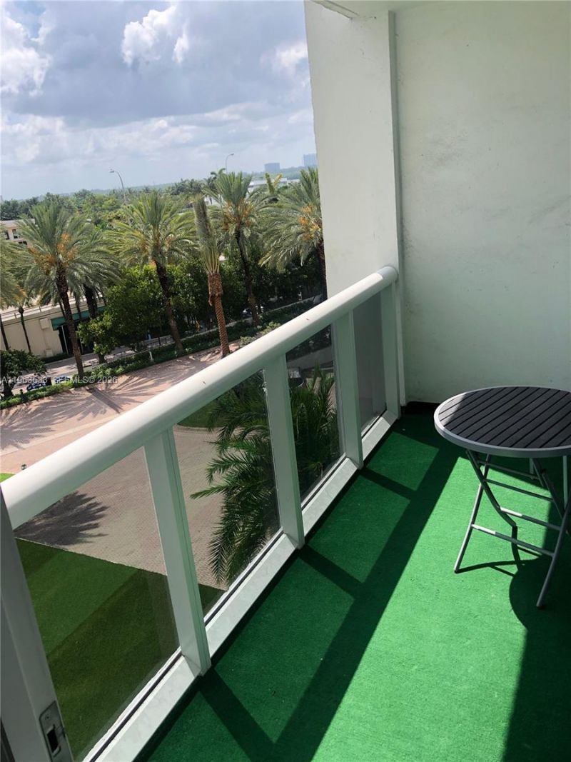 10275 Collins Ave, Unit 427, Bal Harbour, FL 33154 Photo