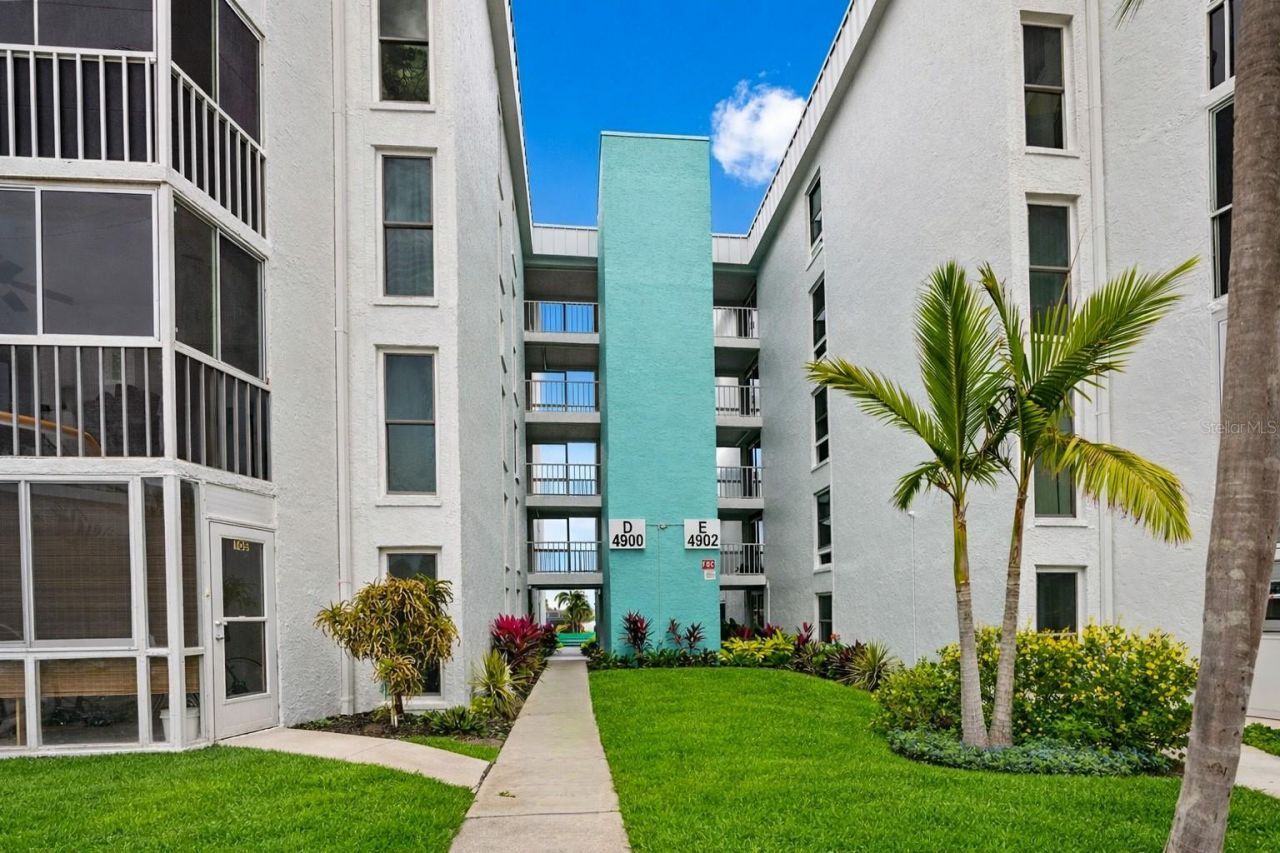 4908 38th Way S, Unit 501, Saint Petersburg, FL 33711 Photo