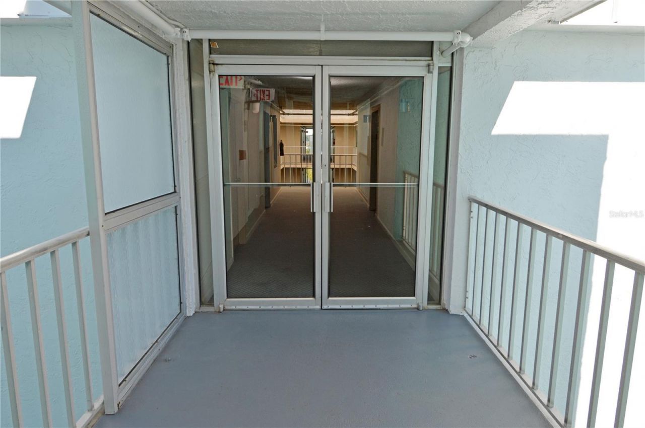 4908 38th Way S, Unit 501, Saint Petersburg, FL 33711 Photo