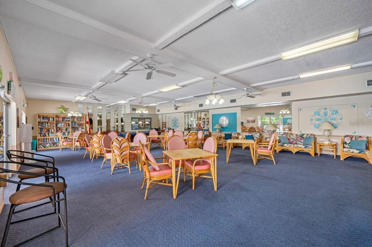 4908 38th Way S, Unit 501, Saint Petersburg, FL 33711 Photo