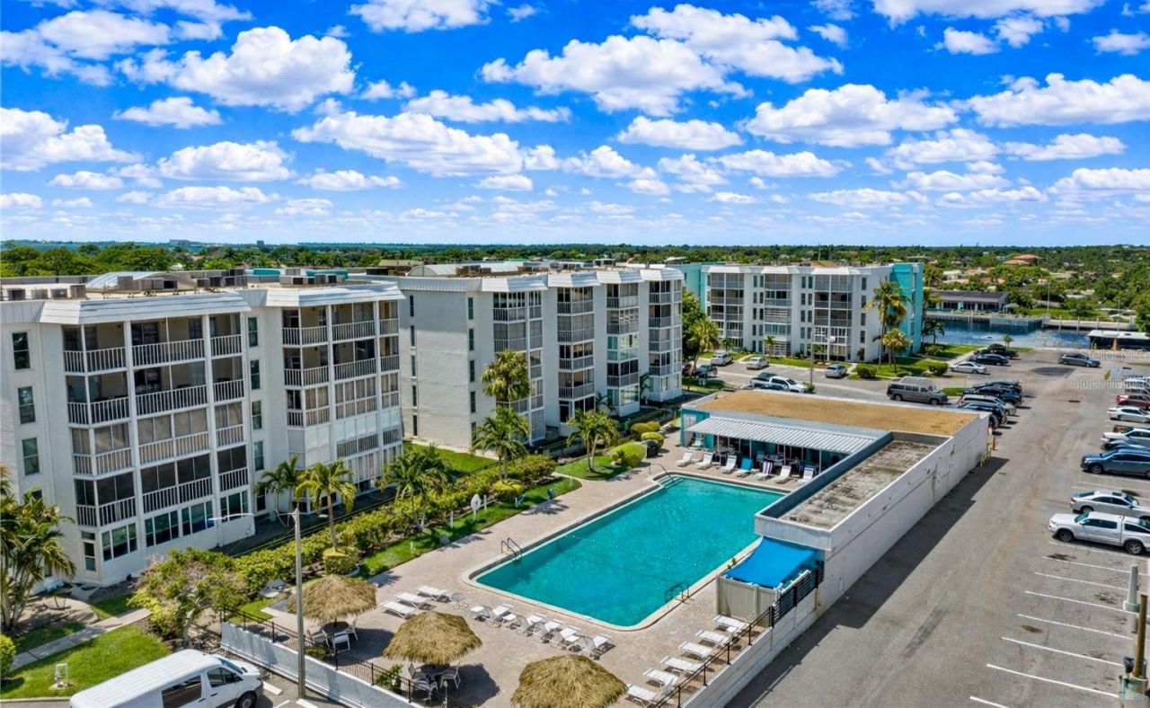 4908 38th Way S, Unit 501, Saint Petersburg, FL 33711 Photo