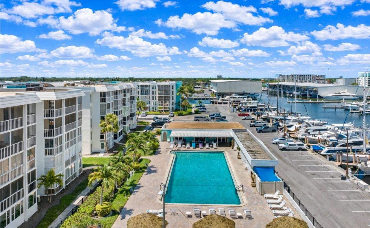 4908 38th Way S, Unit 501, Saint Petersburg, FL 33711 Photo