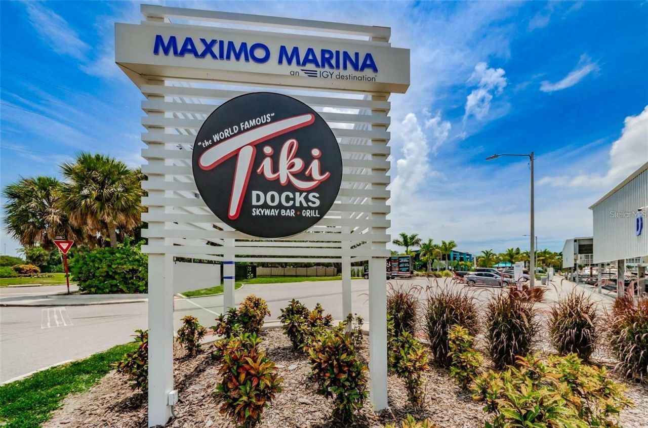 4908 38th Way S, Unit 501, Saint Petersburg, FL 33711 Photo