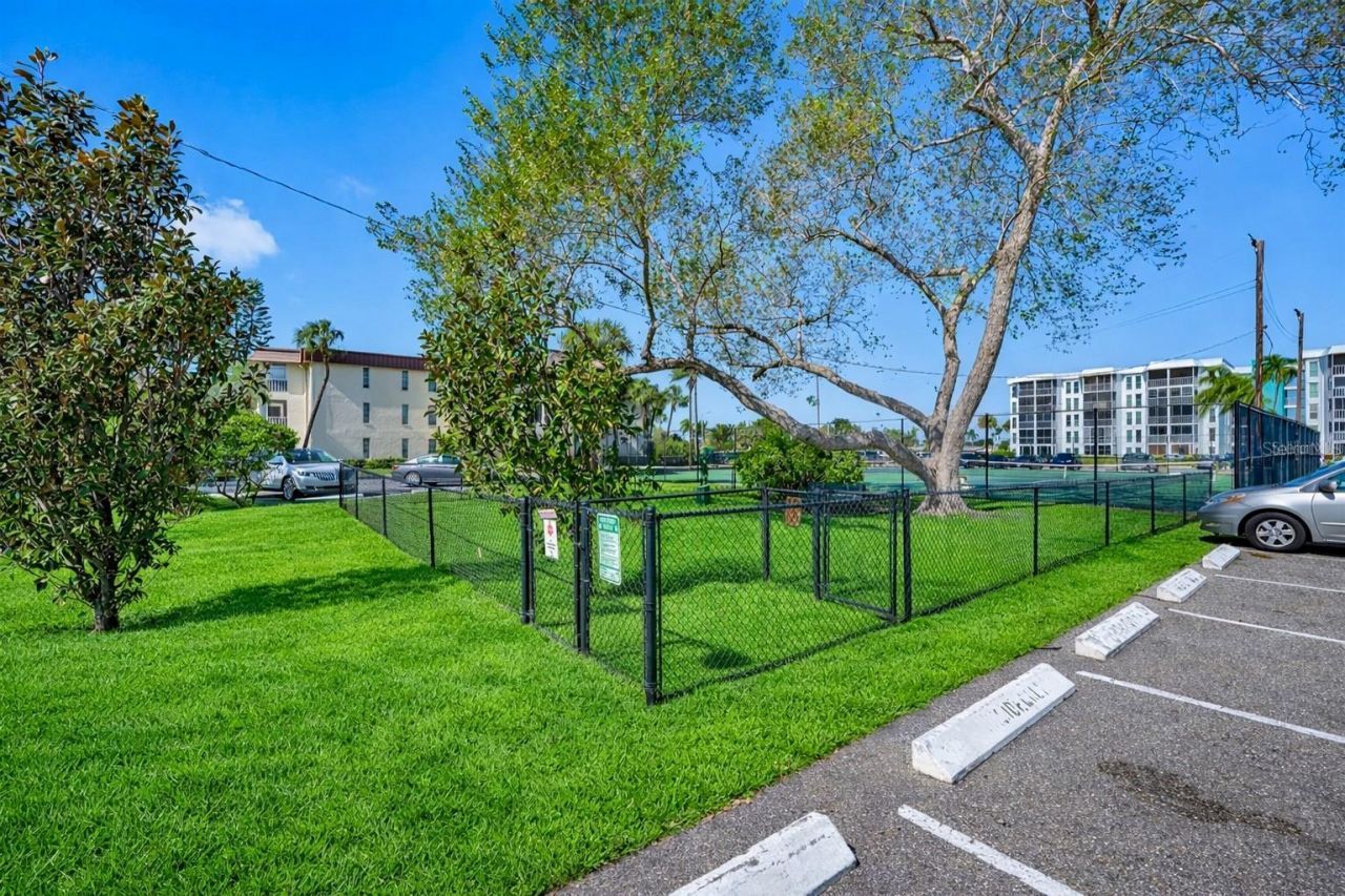 4908 38th Way S, Unit 501, Saint Petersburg, FL 33711 Photo