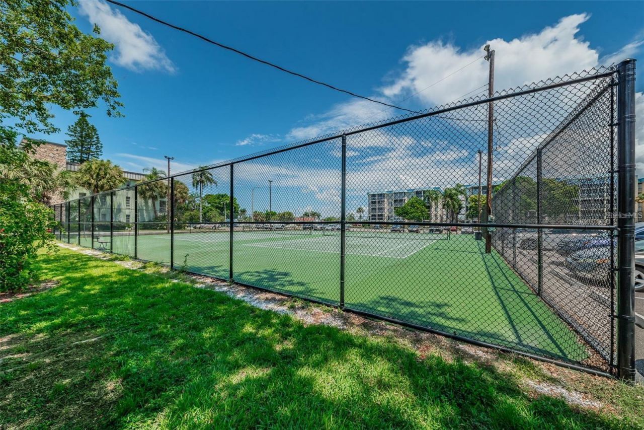 4908 38th Way S, Unit 501, Saint Petersburg, FL 33711 Photo