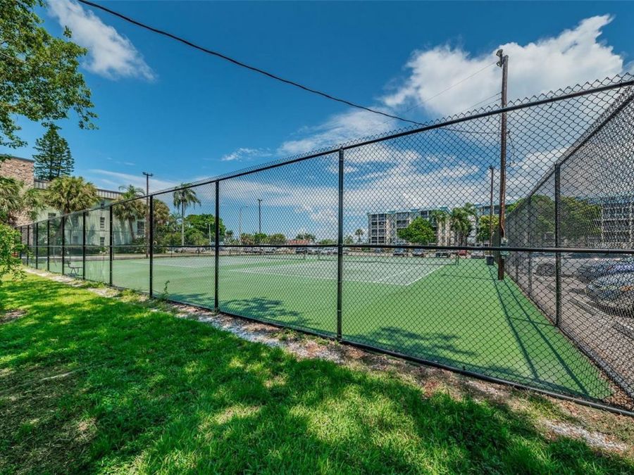 Property Image 100