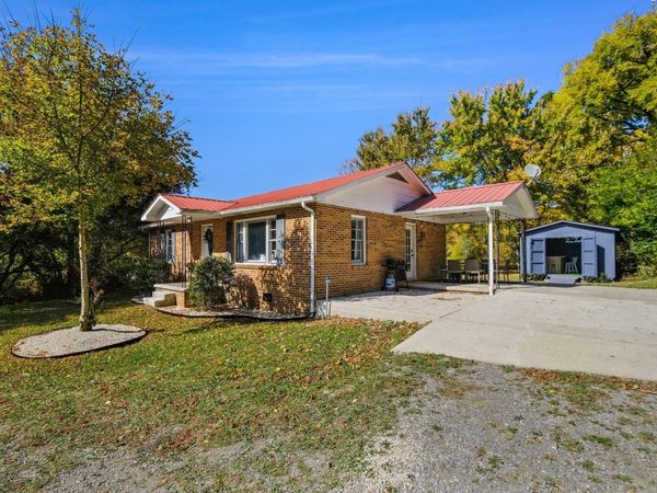 25 13th St , Tracy City, TN 37387