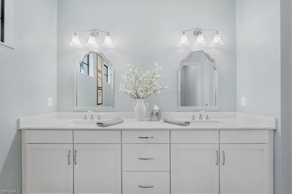 1211 SE 10th Ave , Cape Coral, FL 33990 Photo