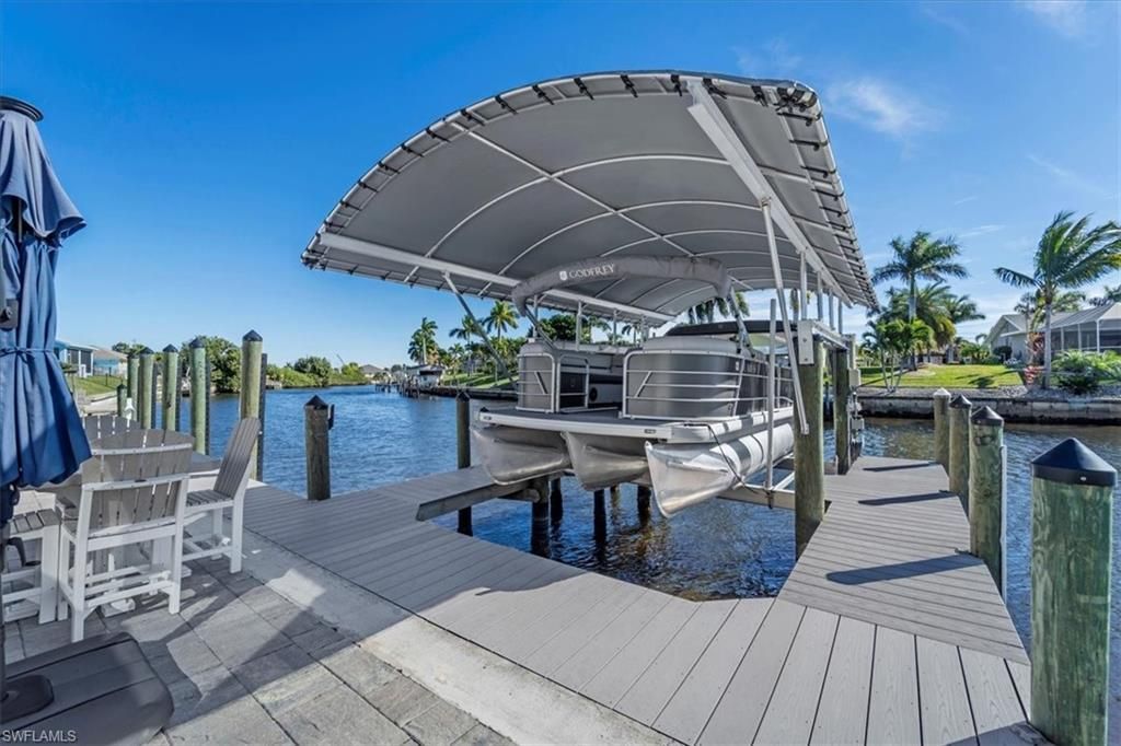 1211 SE 10th Ave , Cape Coral, FL 33990 Photo