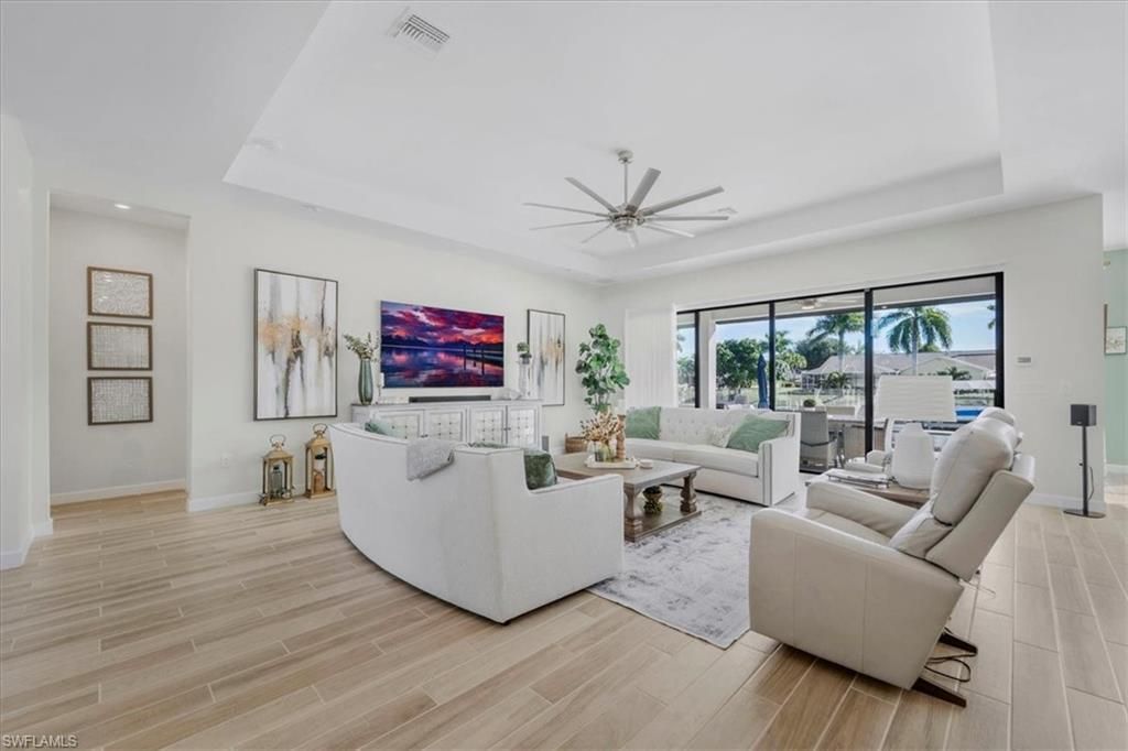 1211 SE 10th Ave , Cape Coral, FL 33990 Photo