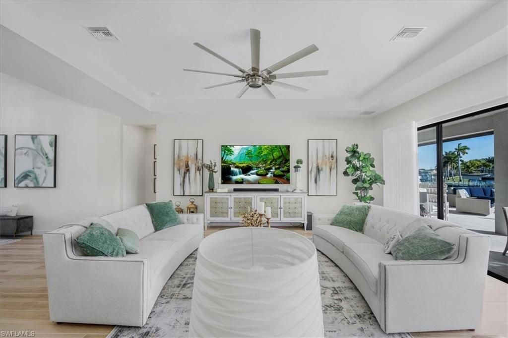 1211 SE 10th Ave , Cape Coral, FL 33990 Photo