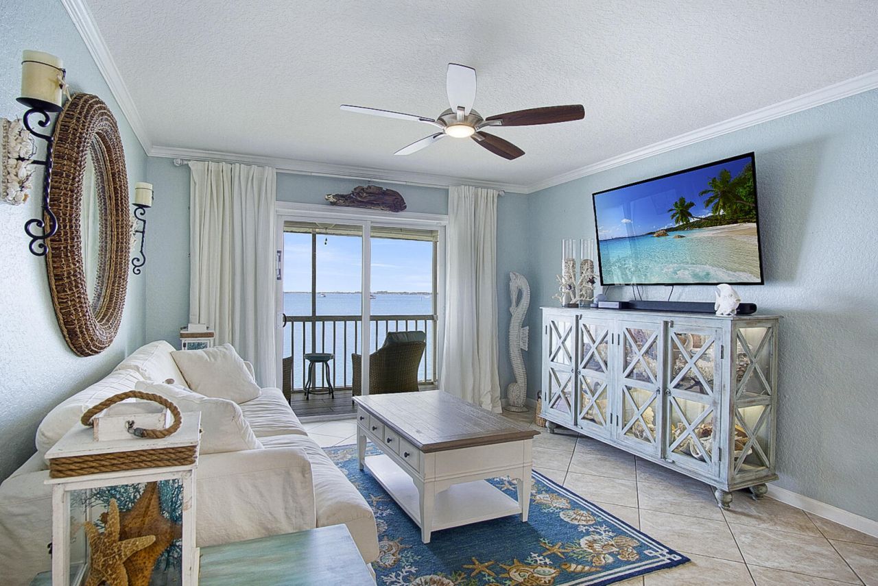 1177 Bayshore Drive, Unit 207, Fort Pierce, FL 34949 Photo