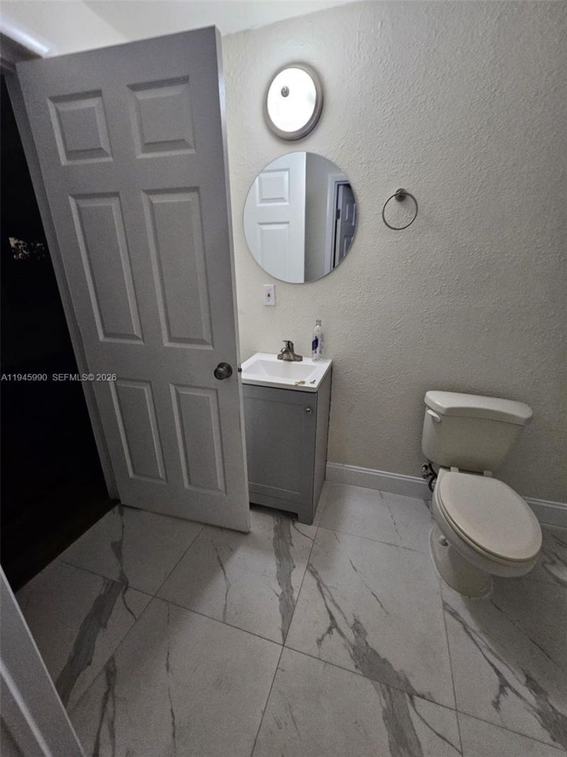 1717 NW 69th St, Miami, FL 33147 Photo