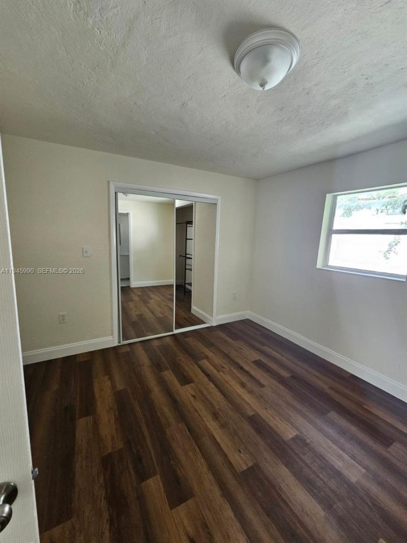 1717 NW 69th St, Miami, FL 33147 Photo