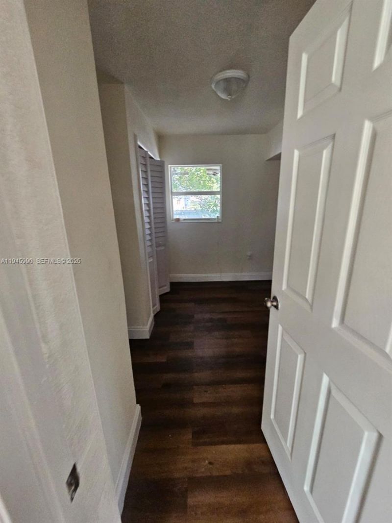 1717 NW 69th St, Miami, FL 33147 Photo