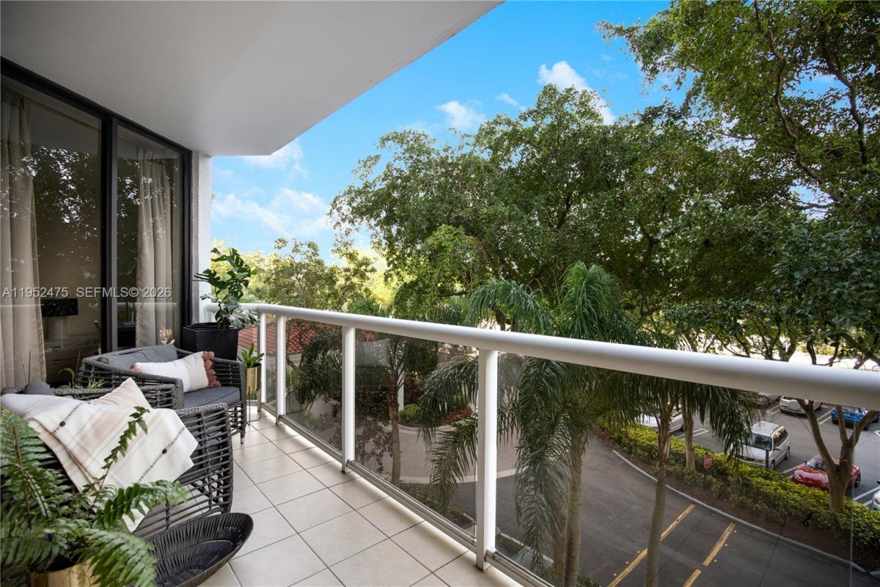 3640 Yacht Club Dr , Unit 304, Aventura, FL 33180 Photo