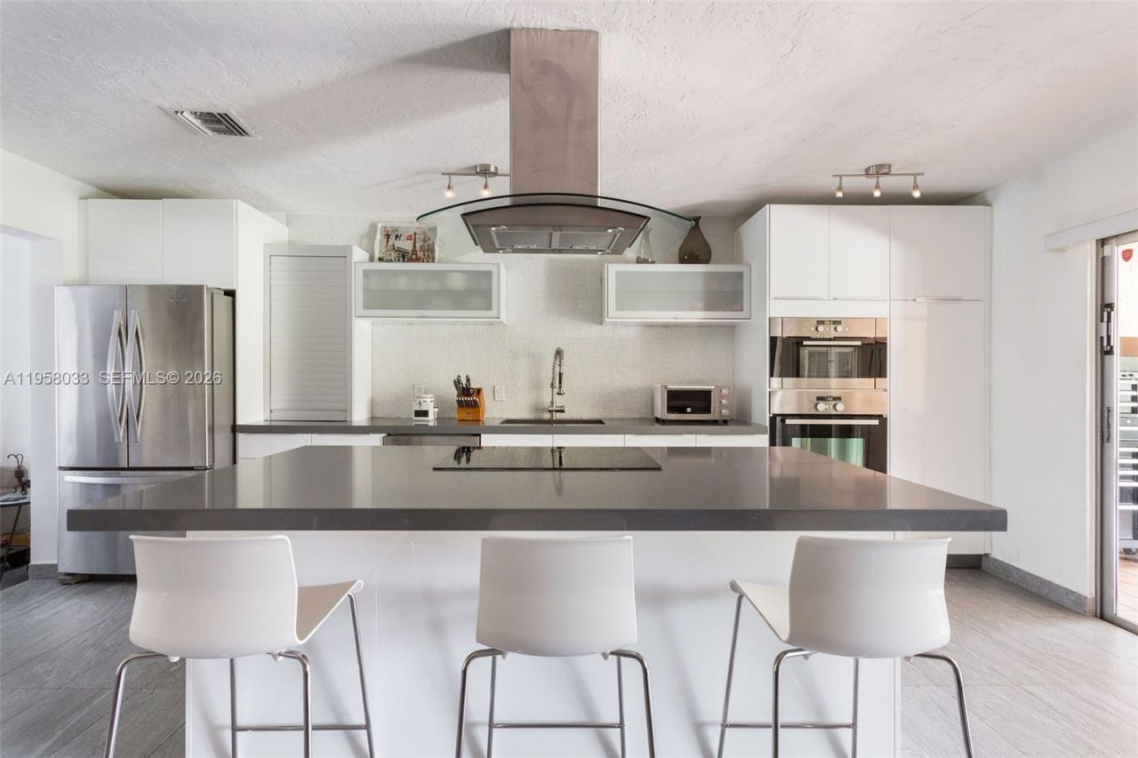 8514 SW 103rd Ave, Unit 8514, Miami, FL 33173 Photo