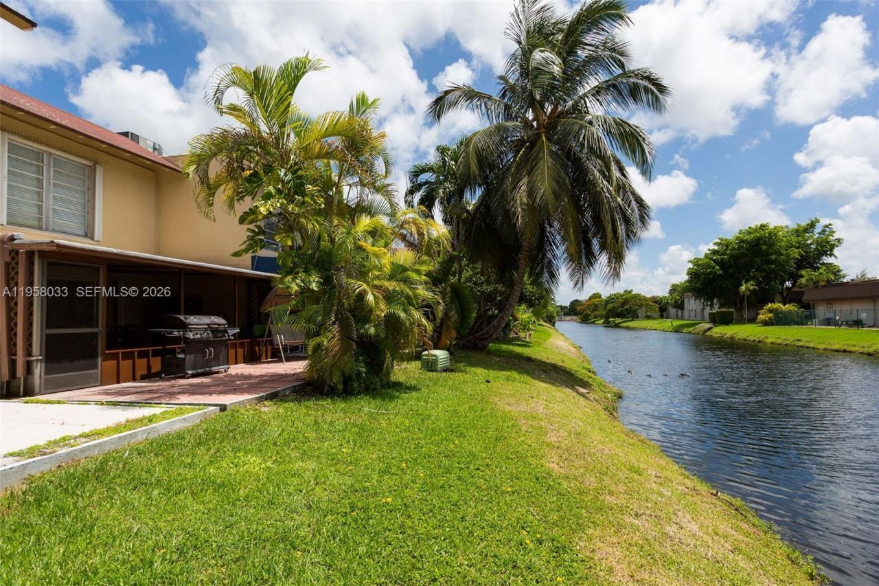 8514 SW 103rd Ave, Unit 8514, Miami, FL 33173 Photo