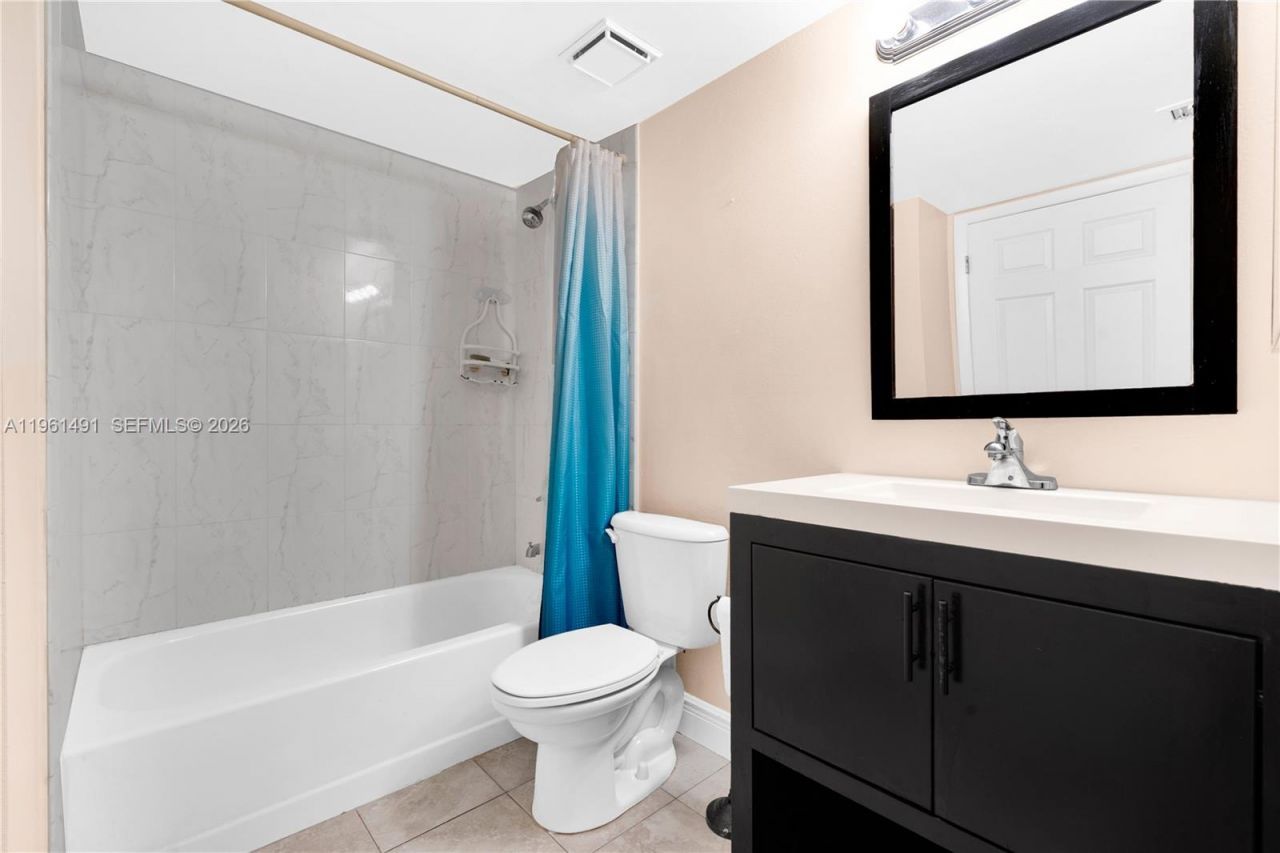 13864 SW 93rd Ln, Unit 13864, Miami, FL 33186 Photo