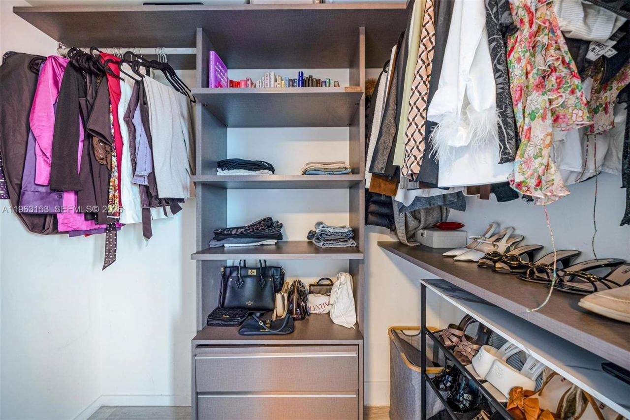 1451 Brickell Ave , Unit 2204, Miami, FL 33131 Photo