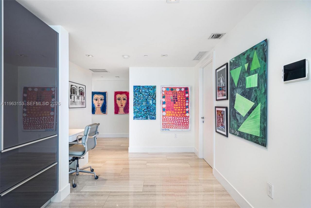 1451 Brickell Ave , Unit 2204, Miami, FL 33131 Photo