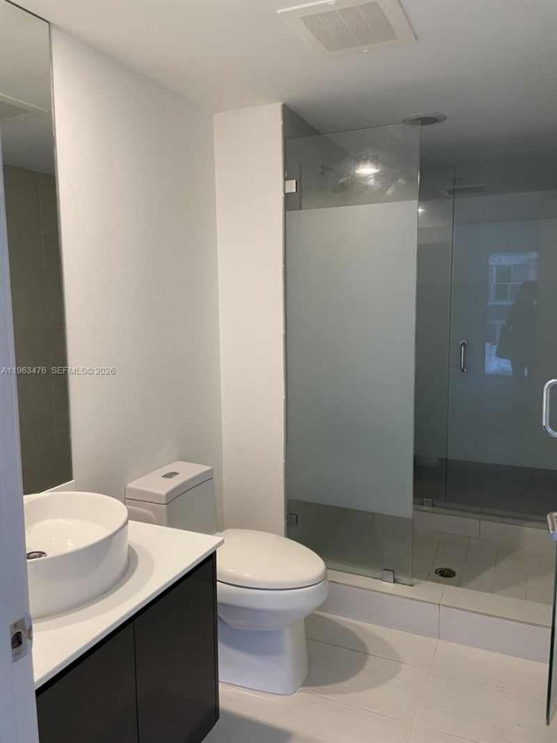 31 SE 6th St, Unit 404, Miami, FL 33131 Photo