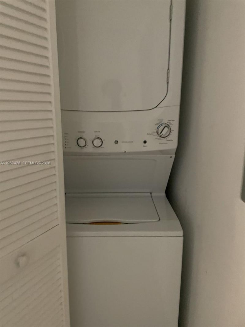 31 SE 6th St, Unit 404, Miami, FL 33131 Photo