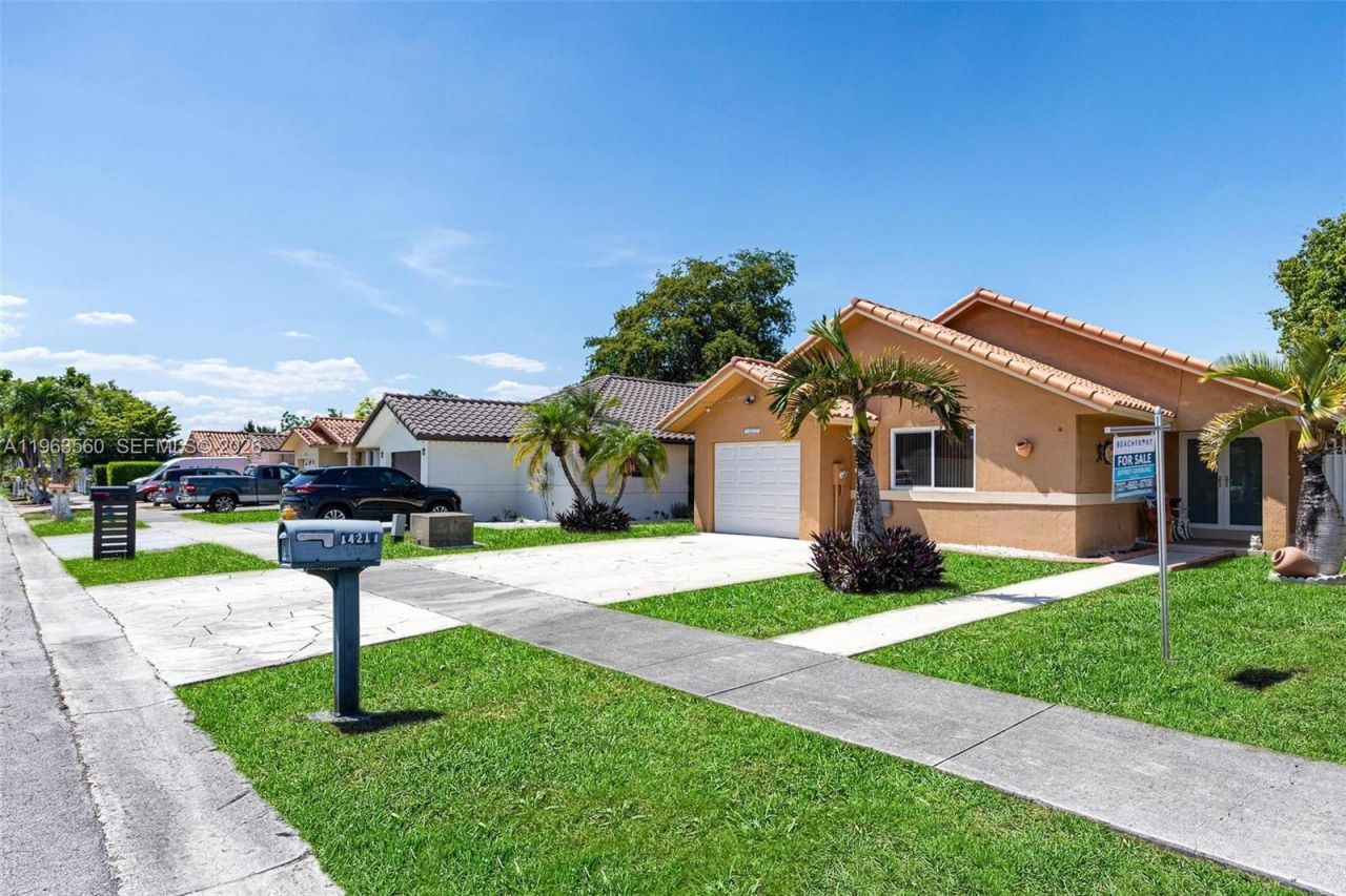 14217 SW 102nd St, Miami, FL 33186 Photo