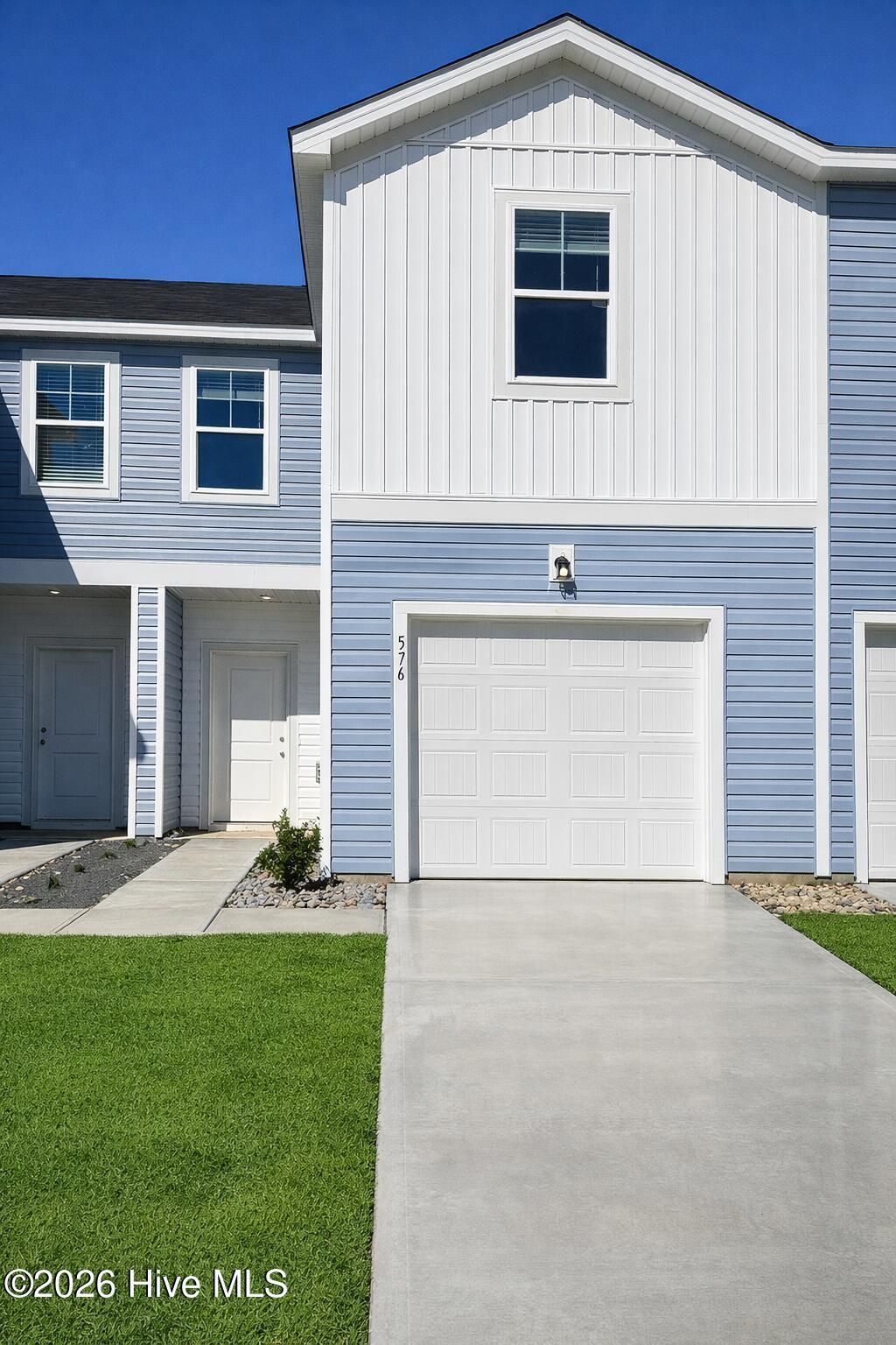 576 Sandy Hollow Drive, Jacksonville, NC 28540 Main Photo