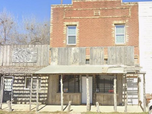 109 E Dempsey Street , Bryson, TX 76427