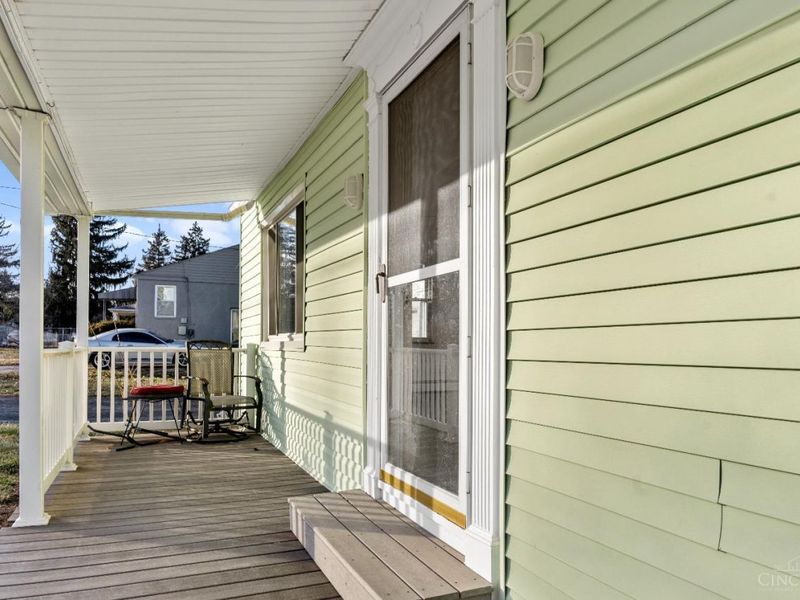 604 Smiley Avenue, Springdale, OH 45246 Photo 2