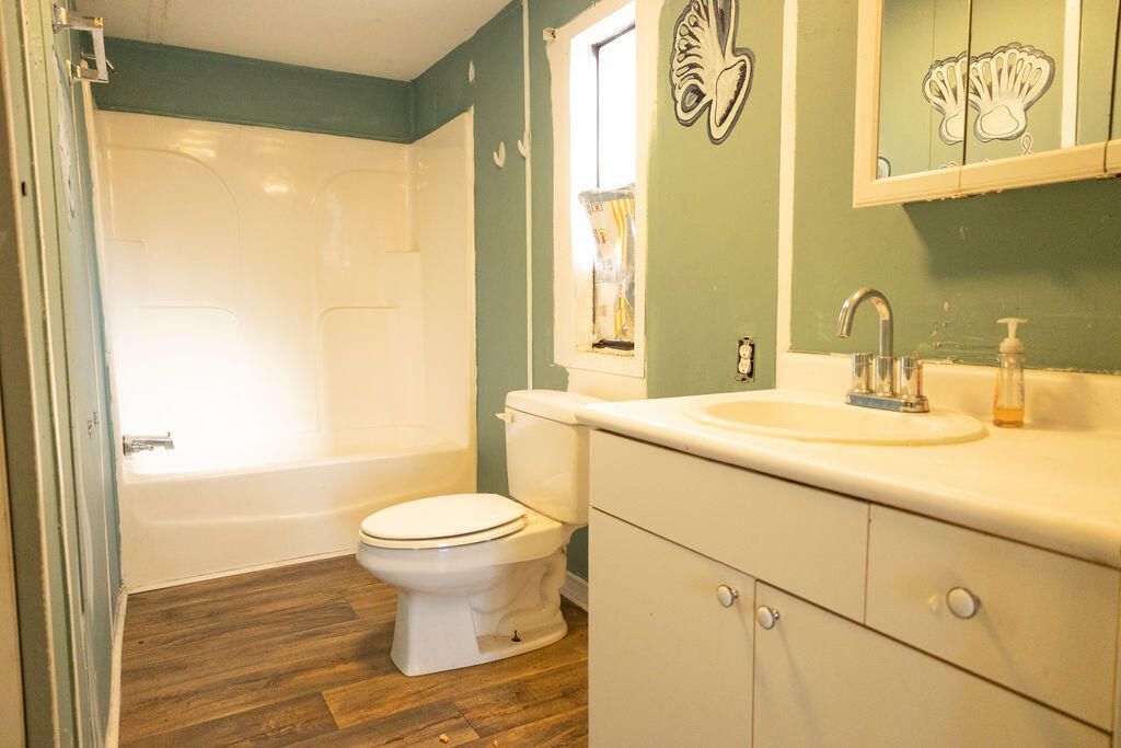 825 Glen Street Photo 12