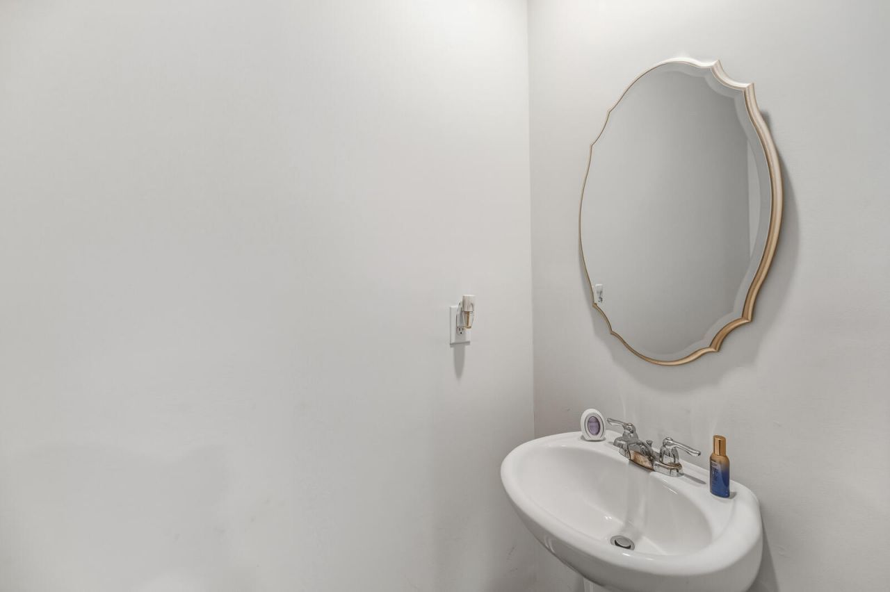 4712 Palm View Circle Photo 25